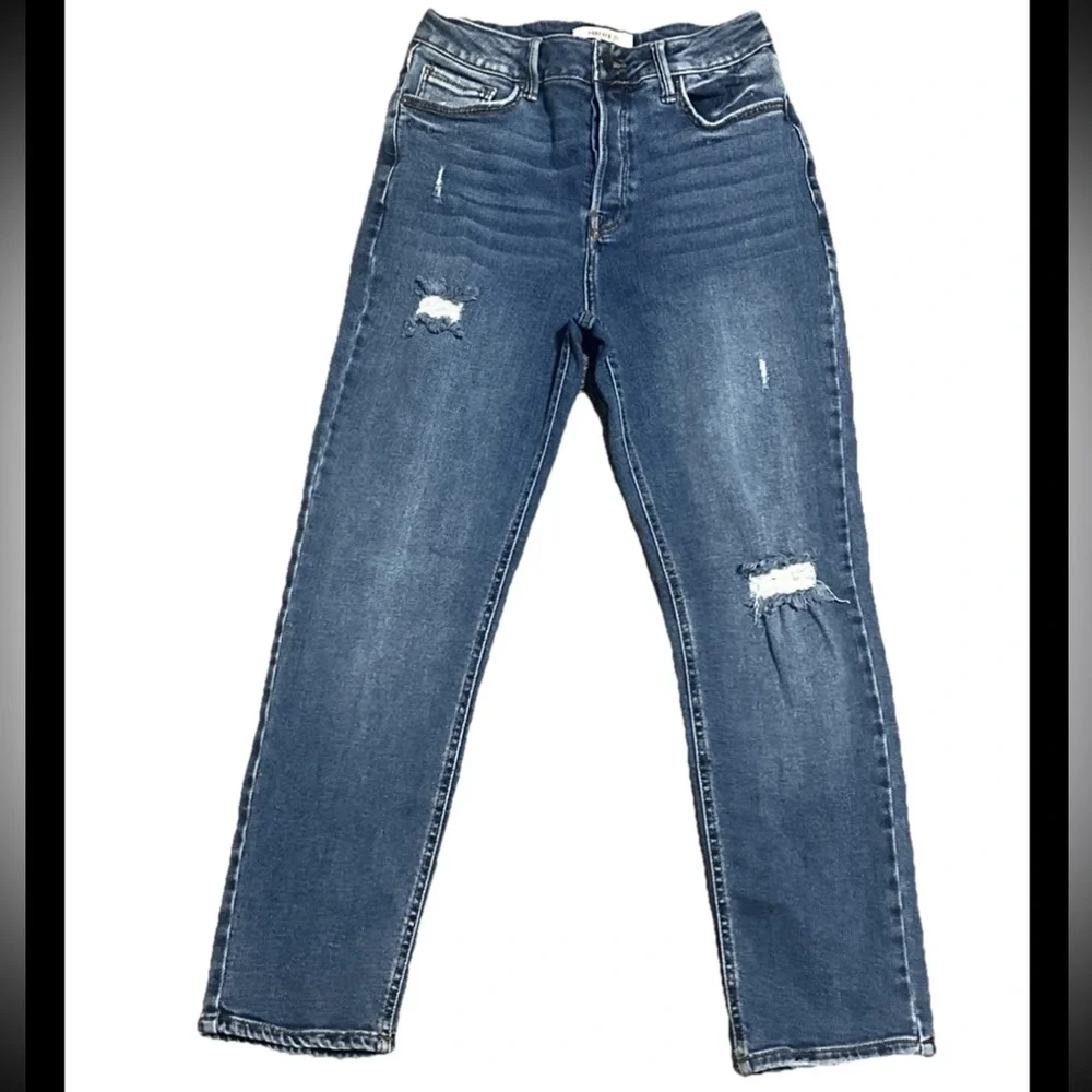 Forever 21 Womens Size 27 Distressed Straight Jeans High Rise Casual Comfort